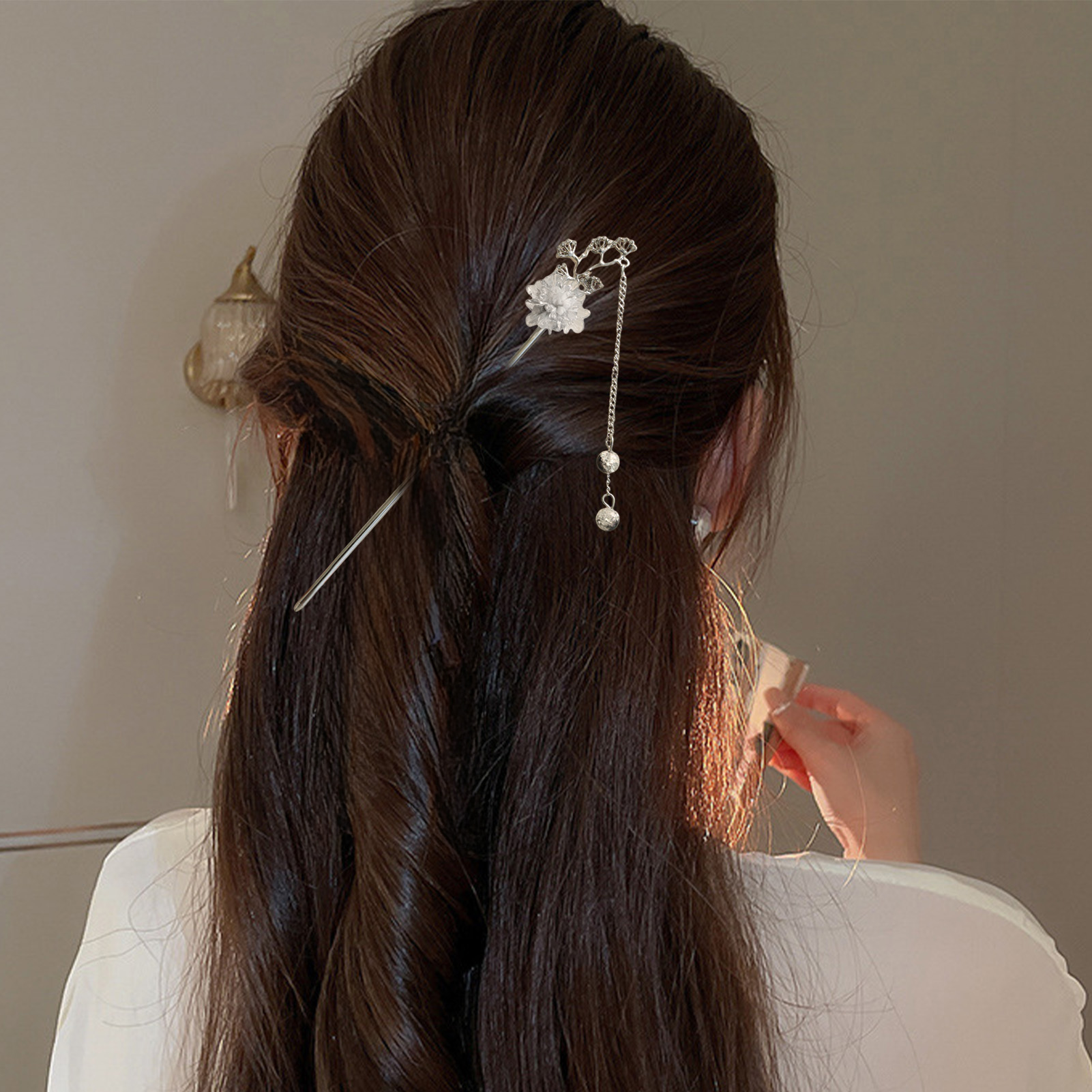 エレガントな花のヘアスティックフォーク合金ヘアクリップビーズ - Women Accessories Chain のレビューと価格